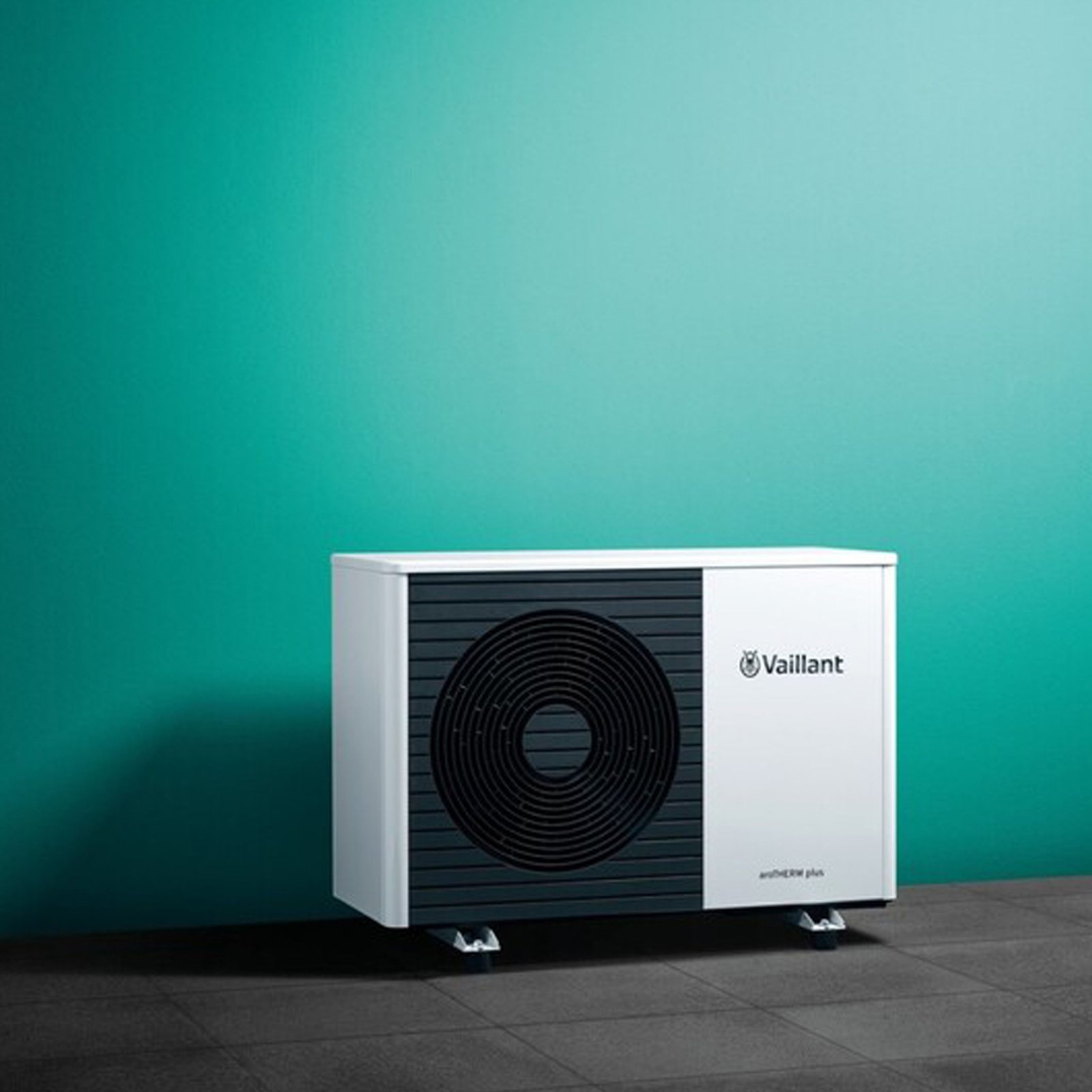 Vaillant AroTHERM Plus 5kW Air To Water Heat Pump Boiler Merchants